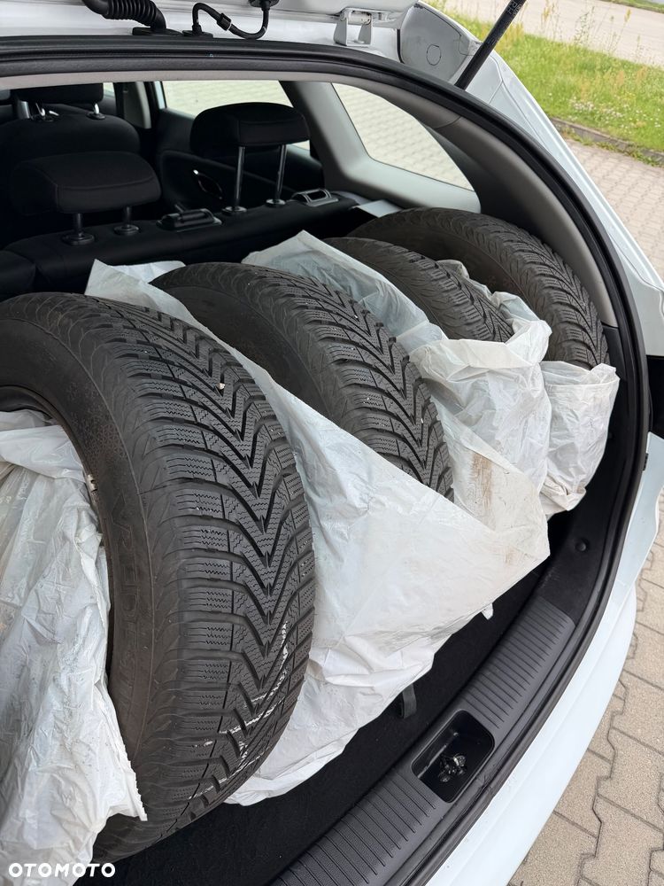 Kia Ceed 1.6 CRDi 128 Spirit - 3