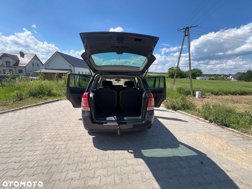Opel Zafira - 25