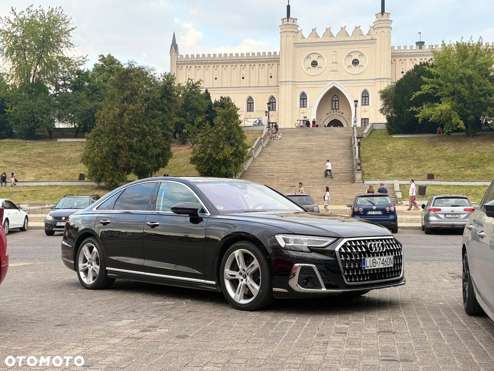 2022 Audi A8, photograph 2