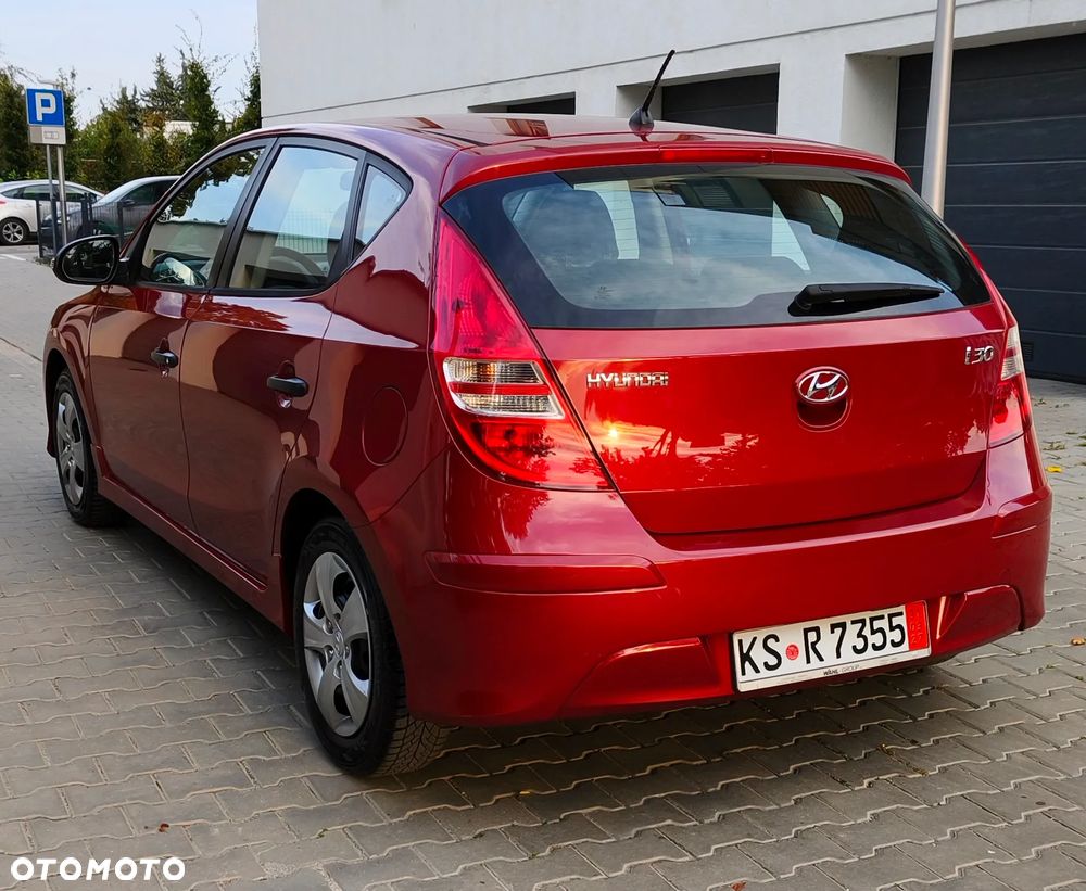 Hyundai i30 1.4 Classic + - 26