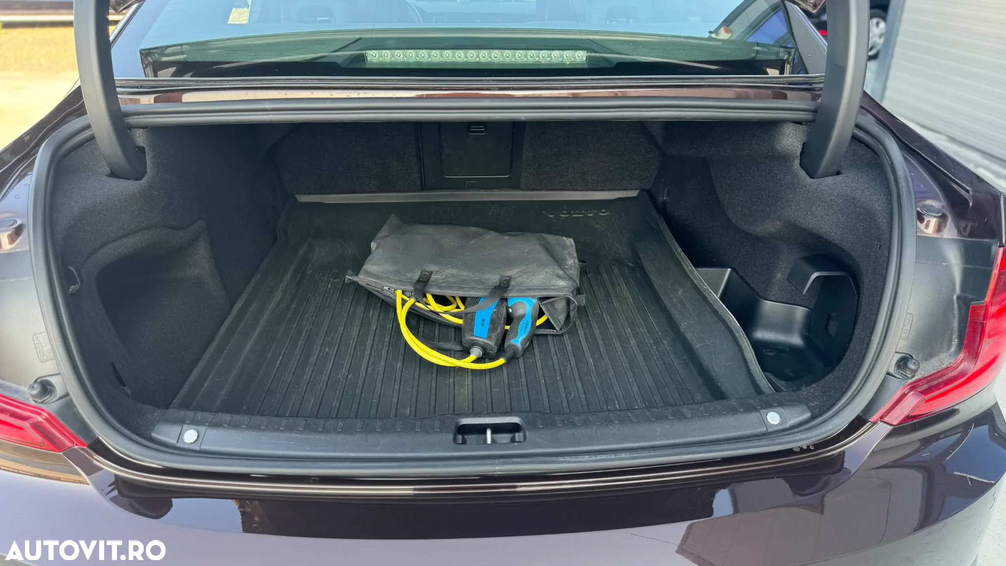 Volvo S90 - 25