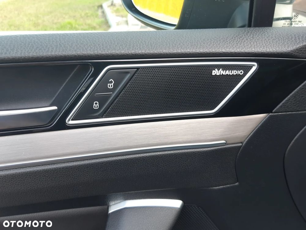 Volkswagen Passat - 21