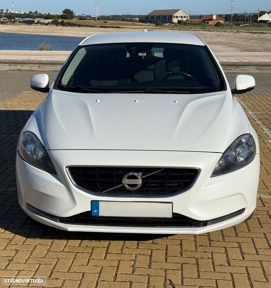 Volvo V40 D2 Momentum - 9