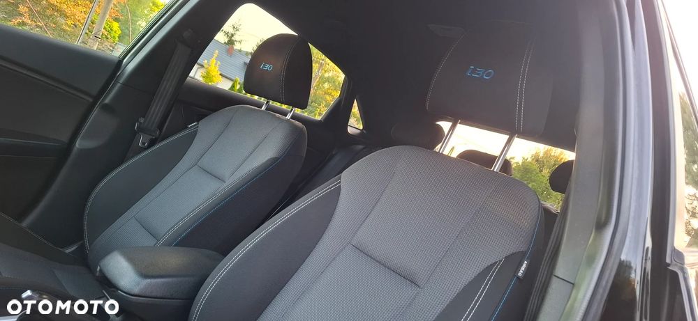 Hyundai i30 1.6 CRDI Passion Plus - 13