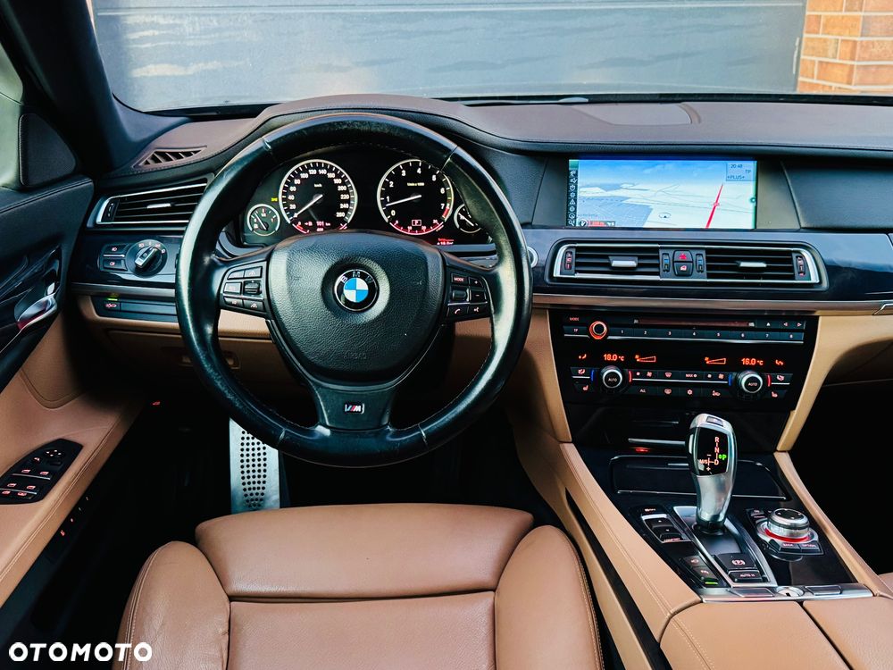 BMW Seria 7 740i - 6