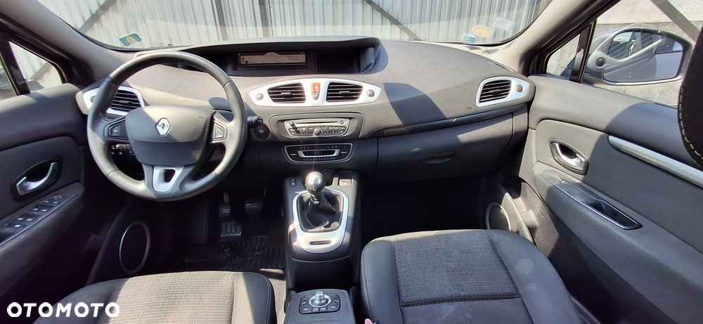 Renault Grand Scenic dCi 110 LIMITED - 10