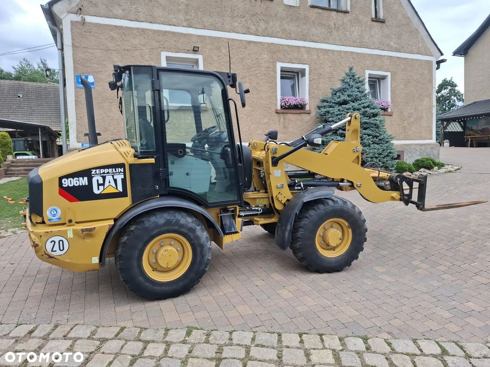 Caterpillar 906M - 3