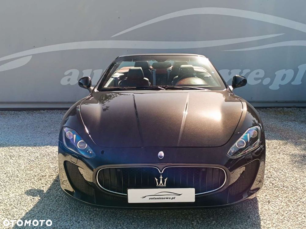 Maserati GranCabrio - 11