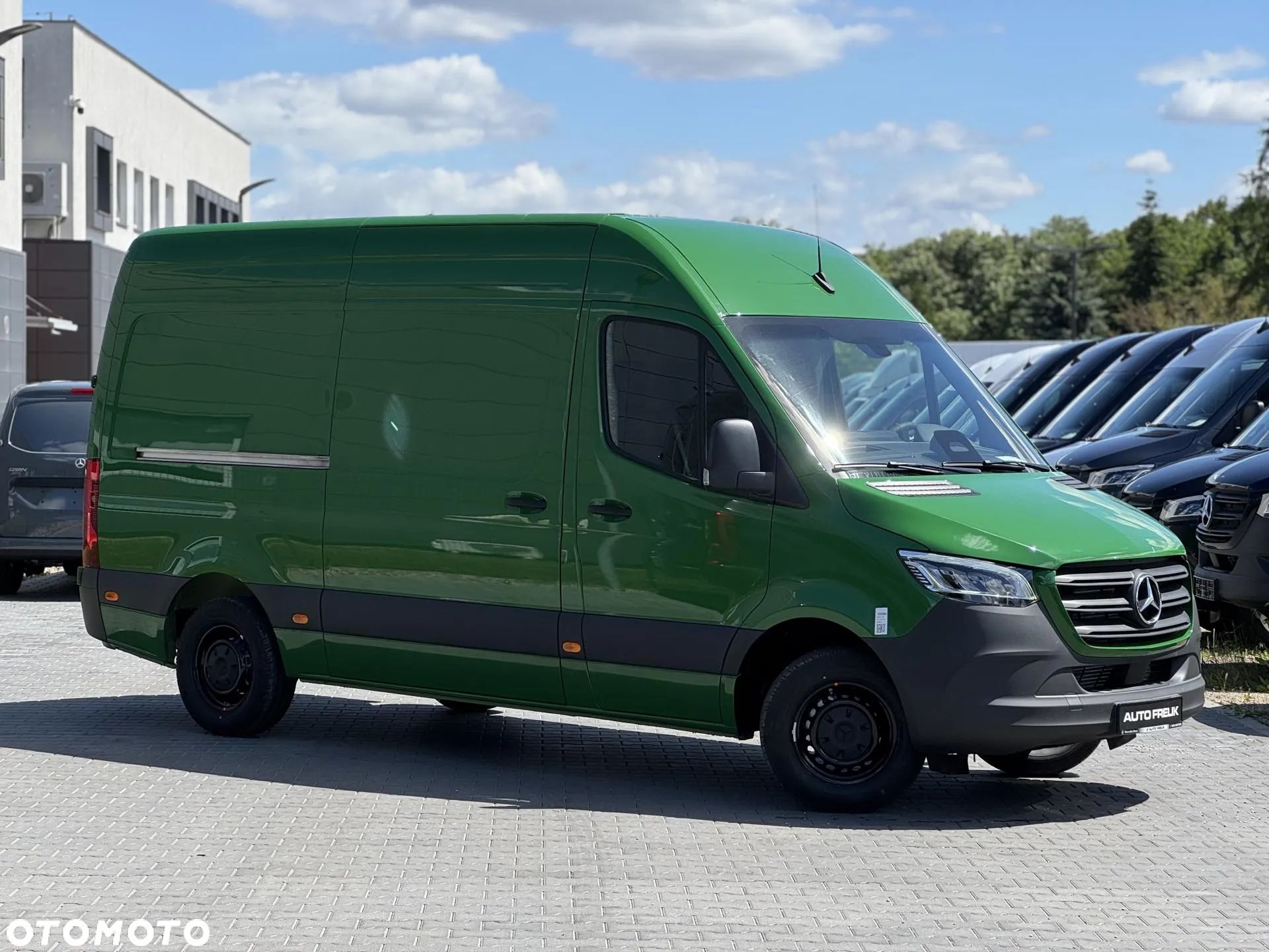 Mercedes-Benz Sprinter - 1