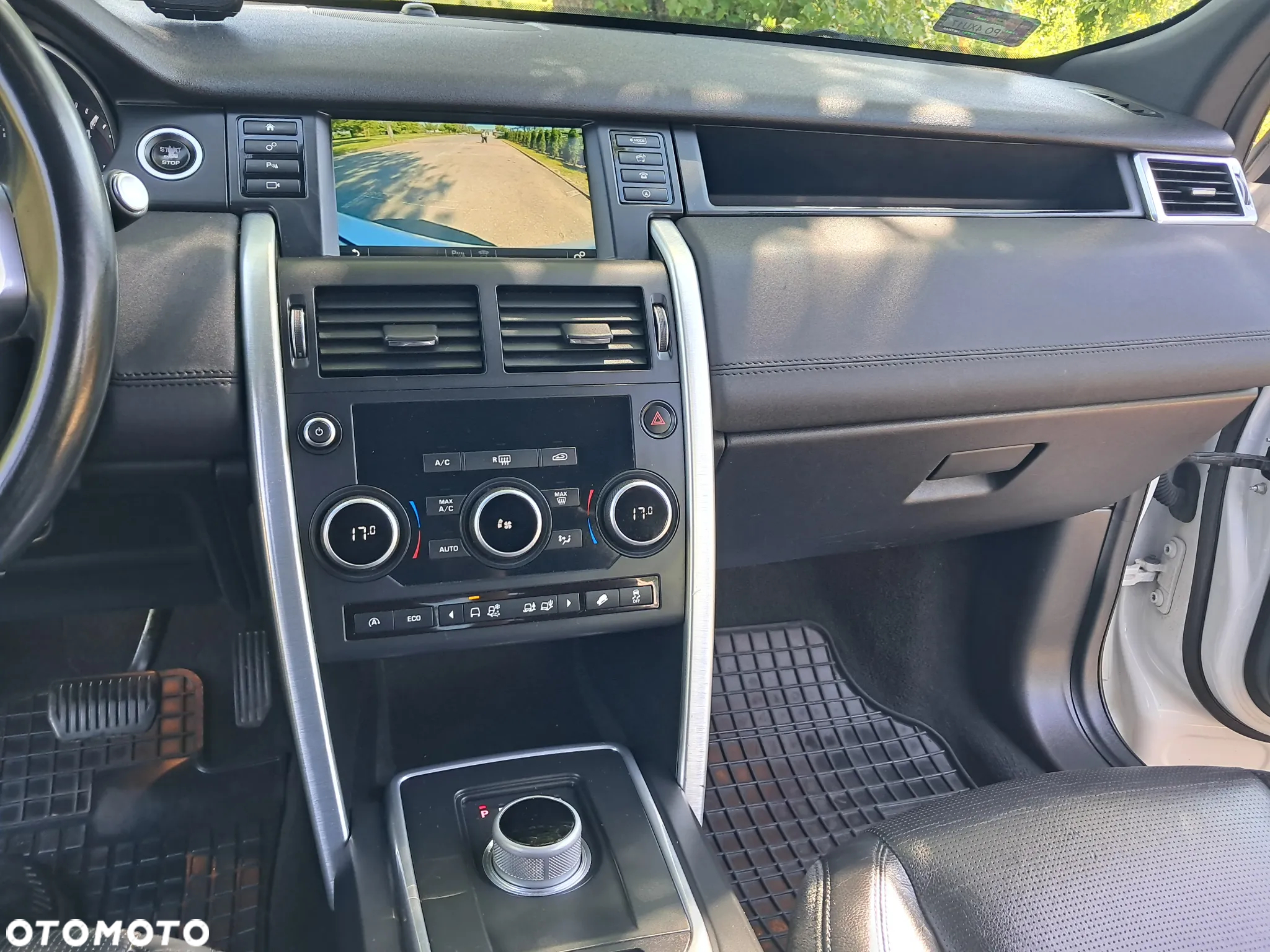 Land Rover Discovery Sport - 21