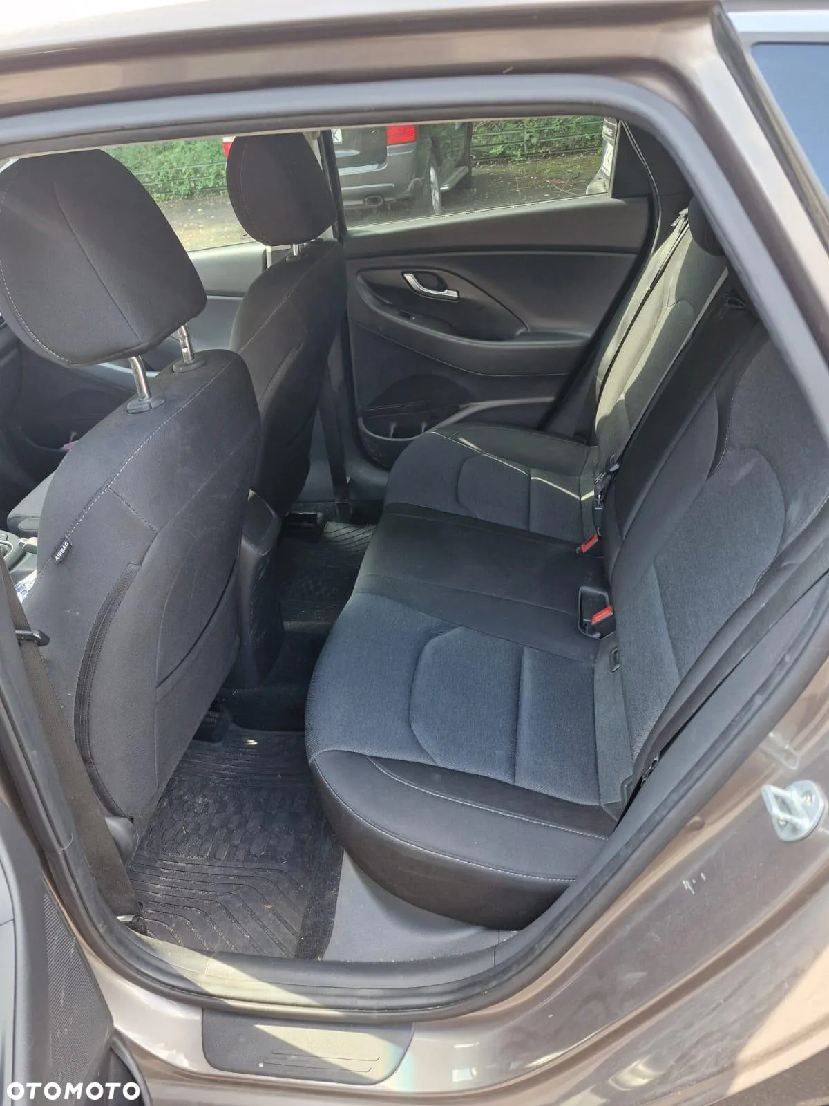 Hyundai i30 1.6 D Comfort DCT - 9