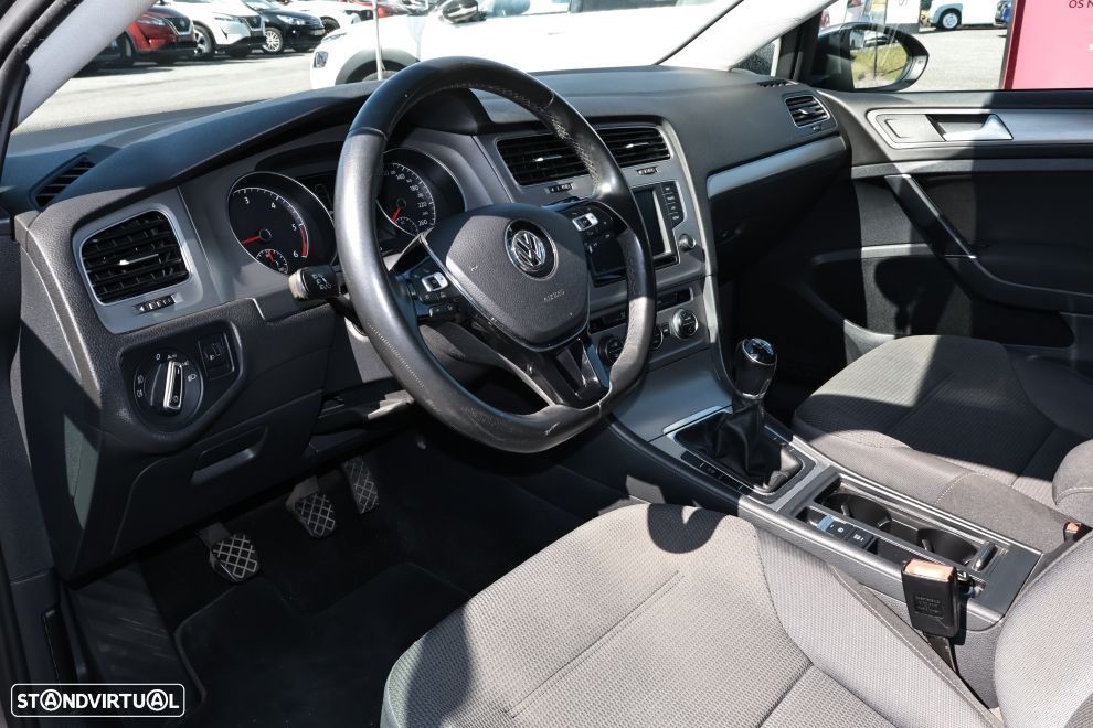 VW Golf 1.6 TDi BlueMotion Confortline - 13