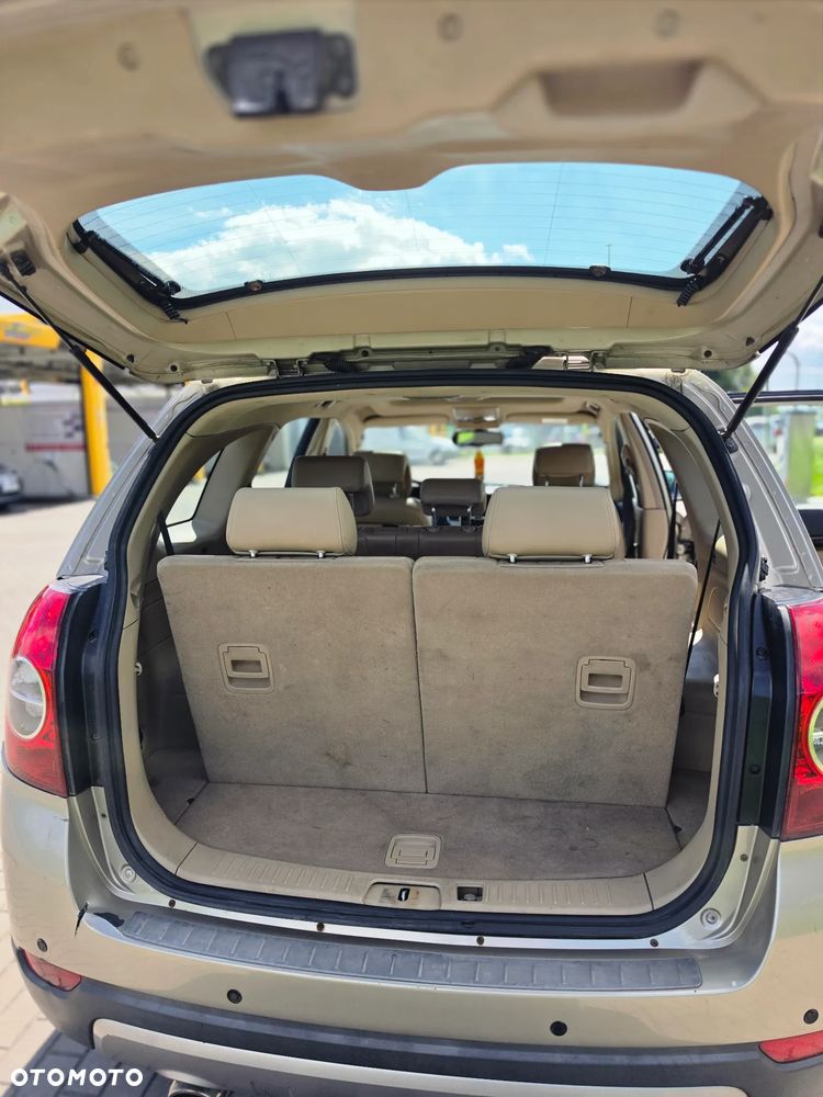 Chevrolet Captiva 2.0 4WD 7 Sitzer Automatik LT Exclusive - 7