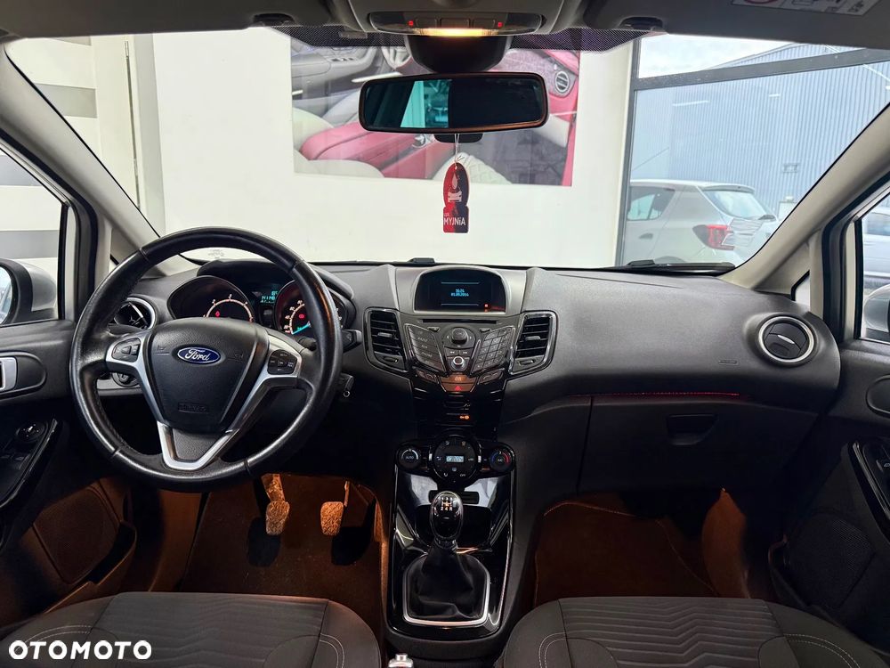 Ford Fiesta - 21