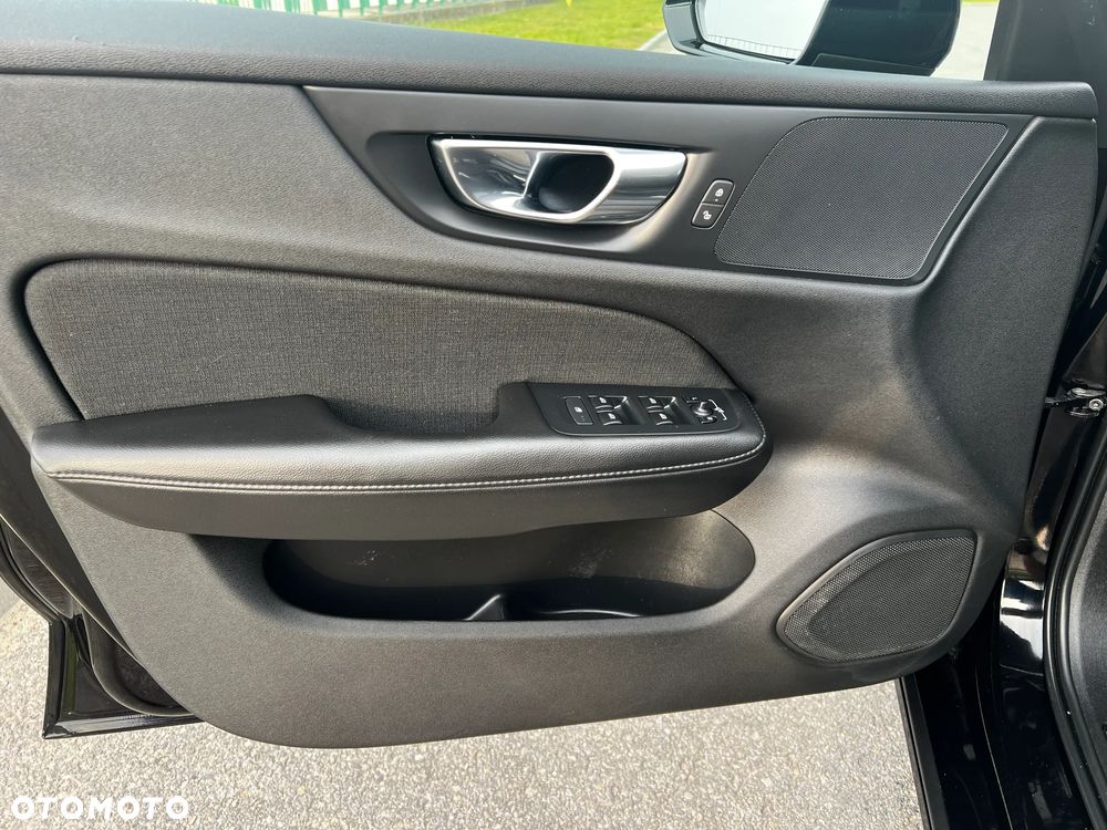 Volvo V60 D3 Momentum - 23