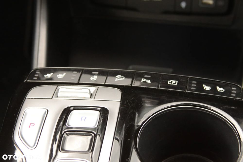 Hyundai Tucson 1.6 T-GDi HEV Executive 2WD - 22
