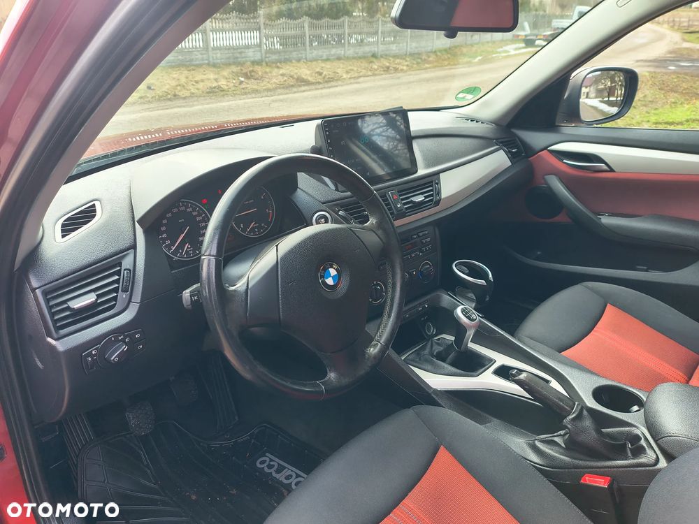 BMW X1 sDrive18d Sport Line - 19