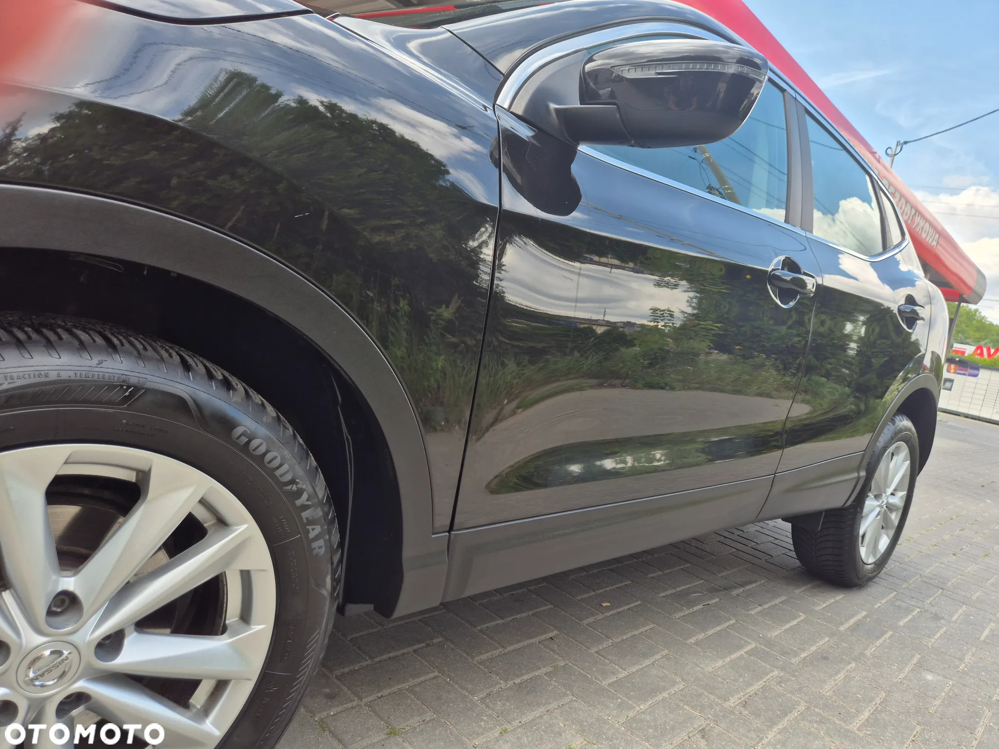 Nissan Qashqai 1.2 DIG-T N-Vision - 19