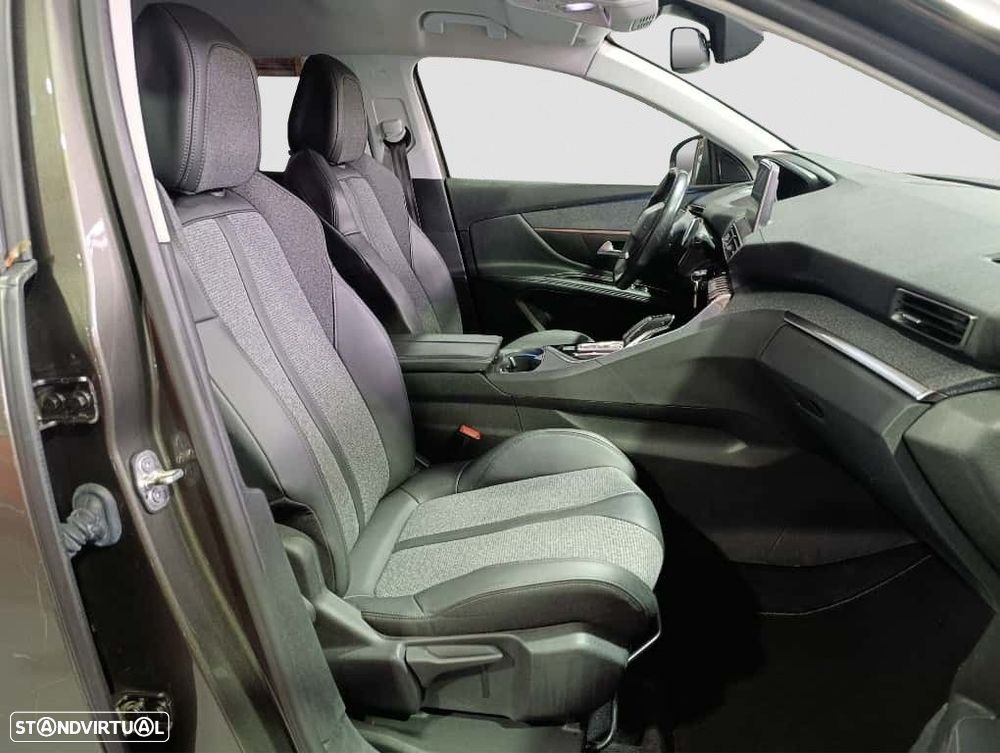 Peugeot 5008 1.2 PureTech Allure EAT6 - 12