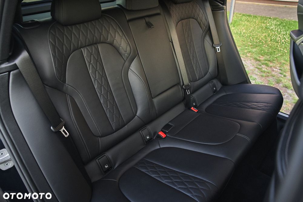 BMW X6M M50d - 28