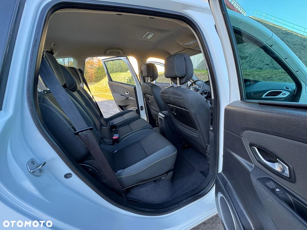 Renault Scenic - 28
