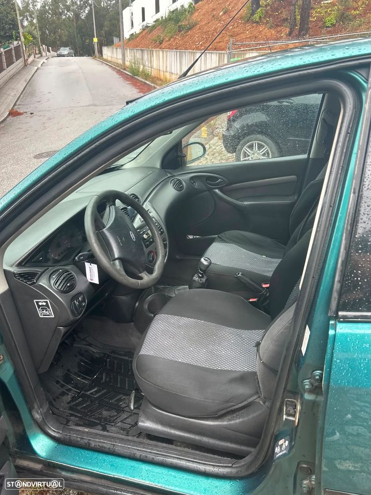 Ford Focus 1.8 TDdi Ambiente - 8