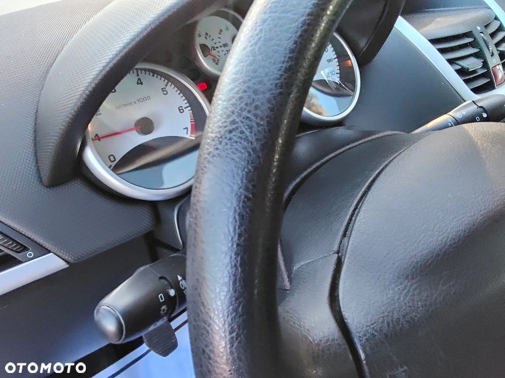 Peugeot 207 75 Urban Move - 18