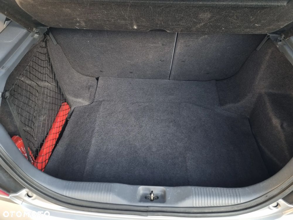 Nissan Almera 1.5 acenta PLUS - 12