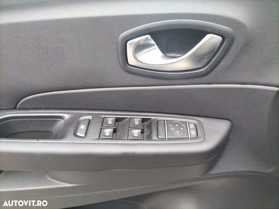 Renault Captur - 13