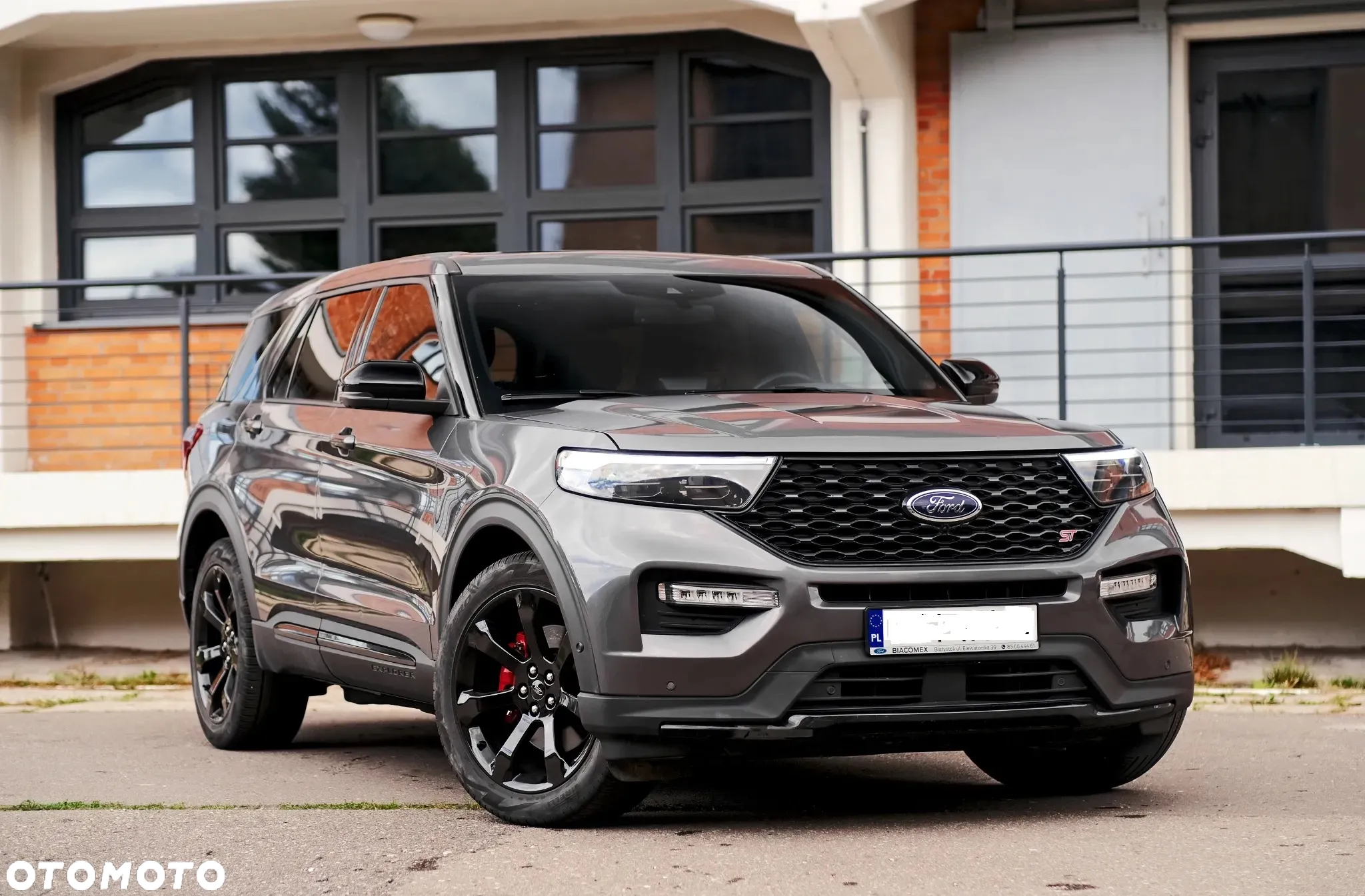 Ford Explorer - 35