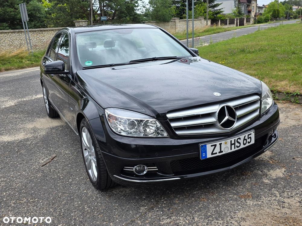 Mercedes-Benz Klasa C 180 CGI Automatik BlueEFFICIENCY Avantgarde - 2