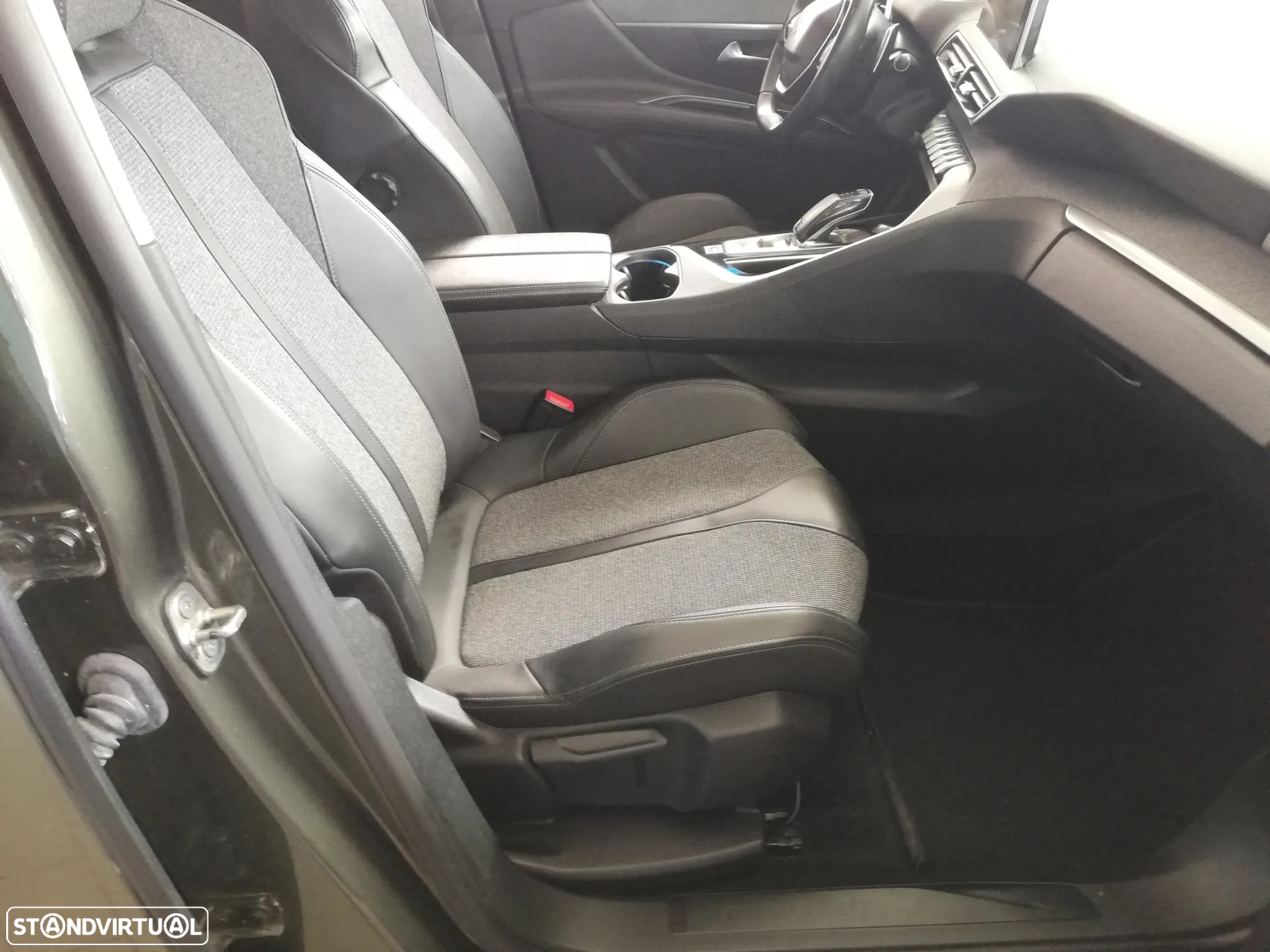 Peugeot 3008 1.5 BlueHDi Allure Baixo Consumo EAT8 - 6