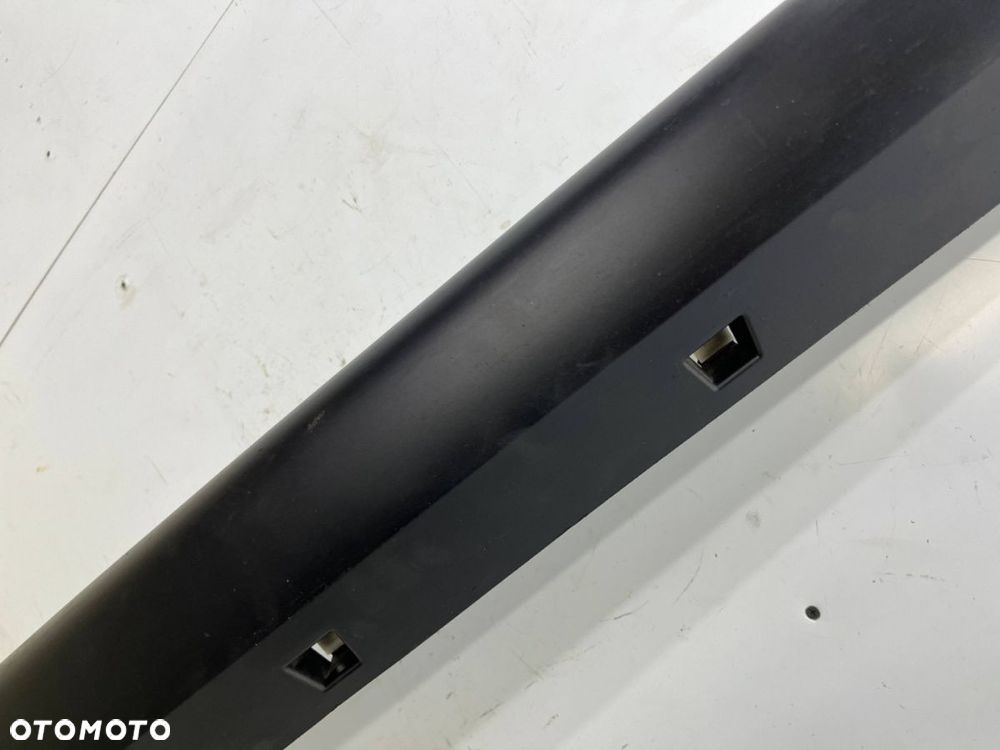 Nakładka progu Citroen C3 Aircross 17r.- PRAWA listwa progowa zewnętrzna próg 13473613 - 13