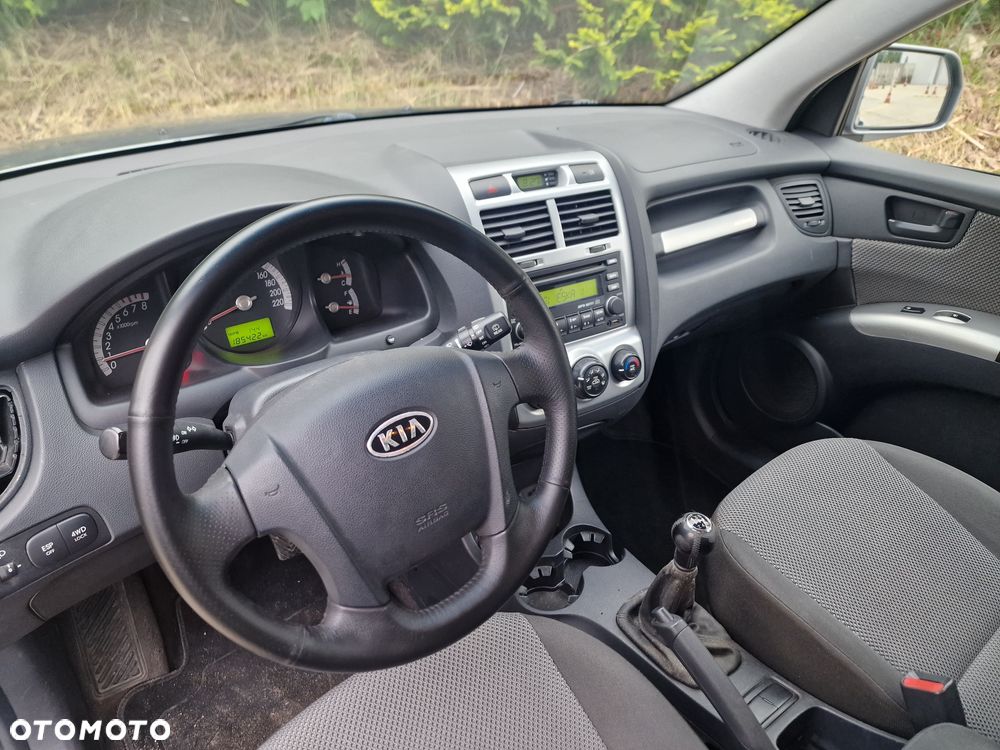 Kia Sportage 2.0 Expedition - 12