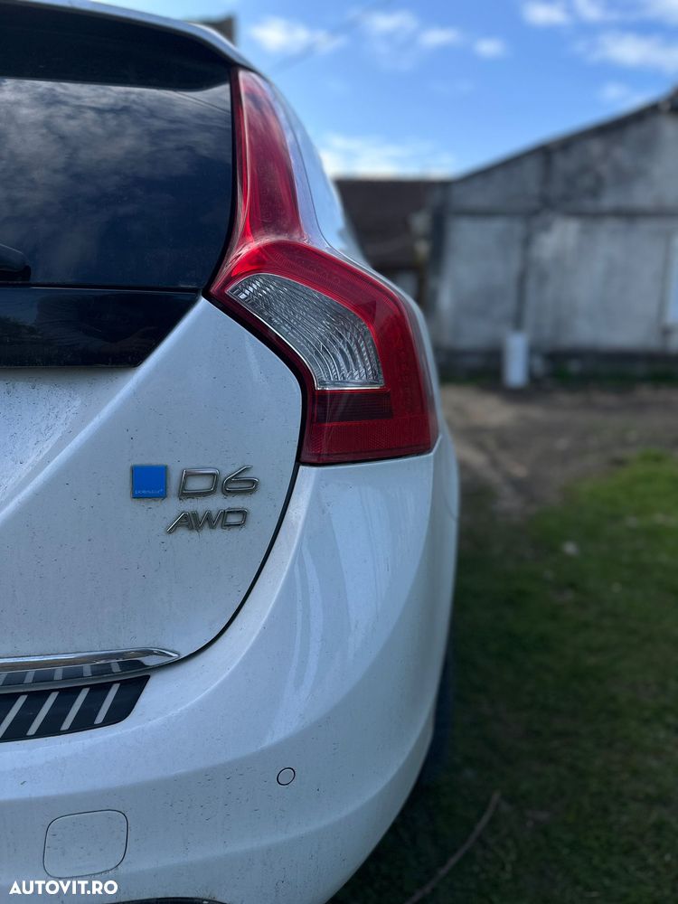 Volvo V60 D5 AWD Geartronic Summum - 6