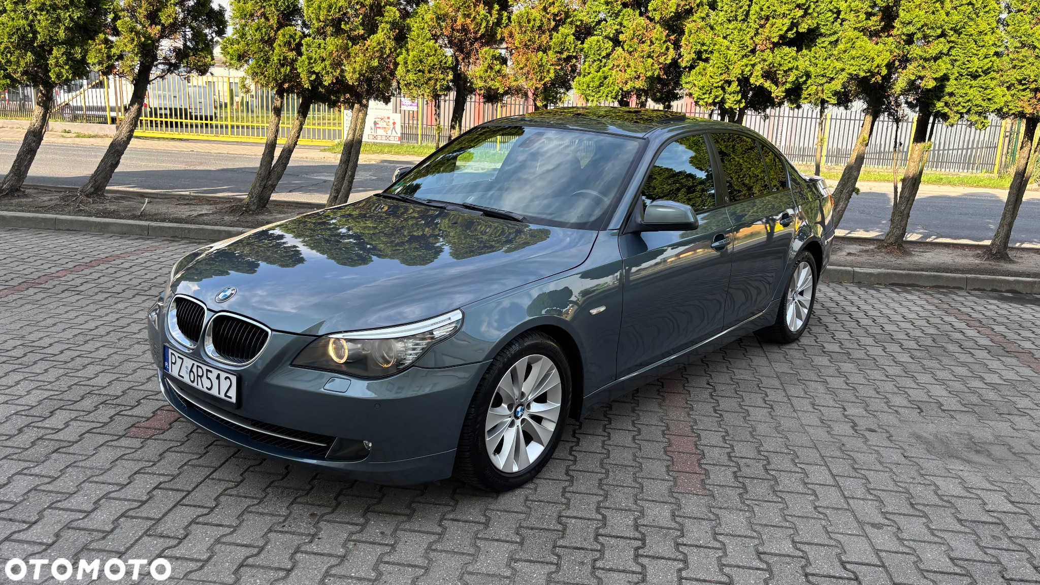 BMW Seria 5 520d Edition Exclusive - 14