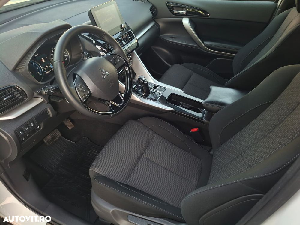Mitsubishi Eclipse-Cross - 14