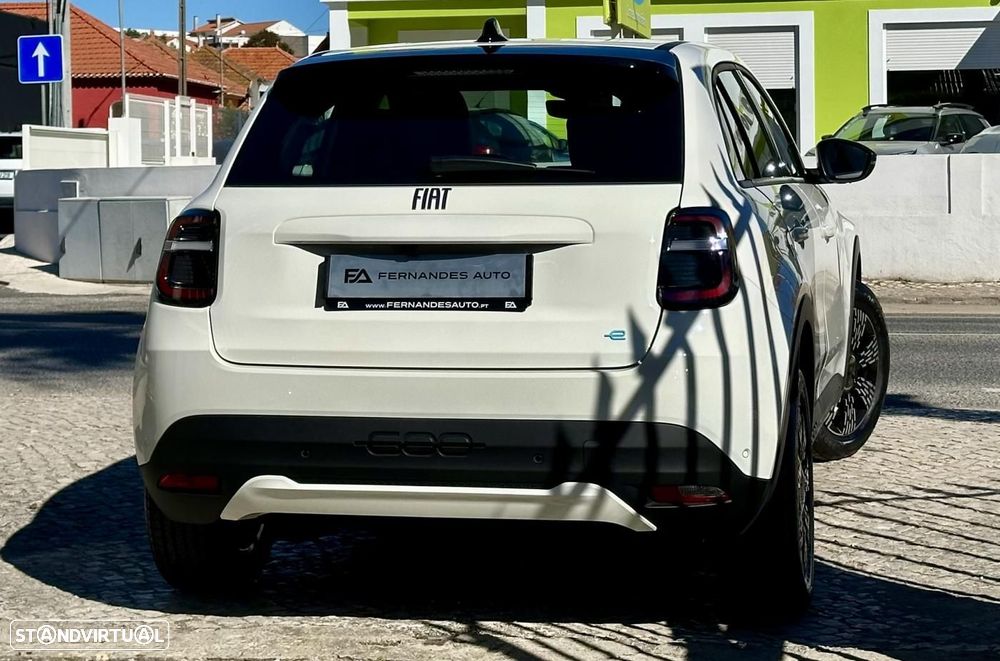 Fiat 600e 54 kWh Icon - 2