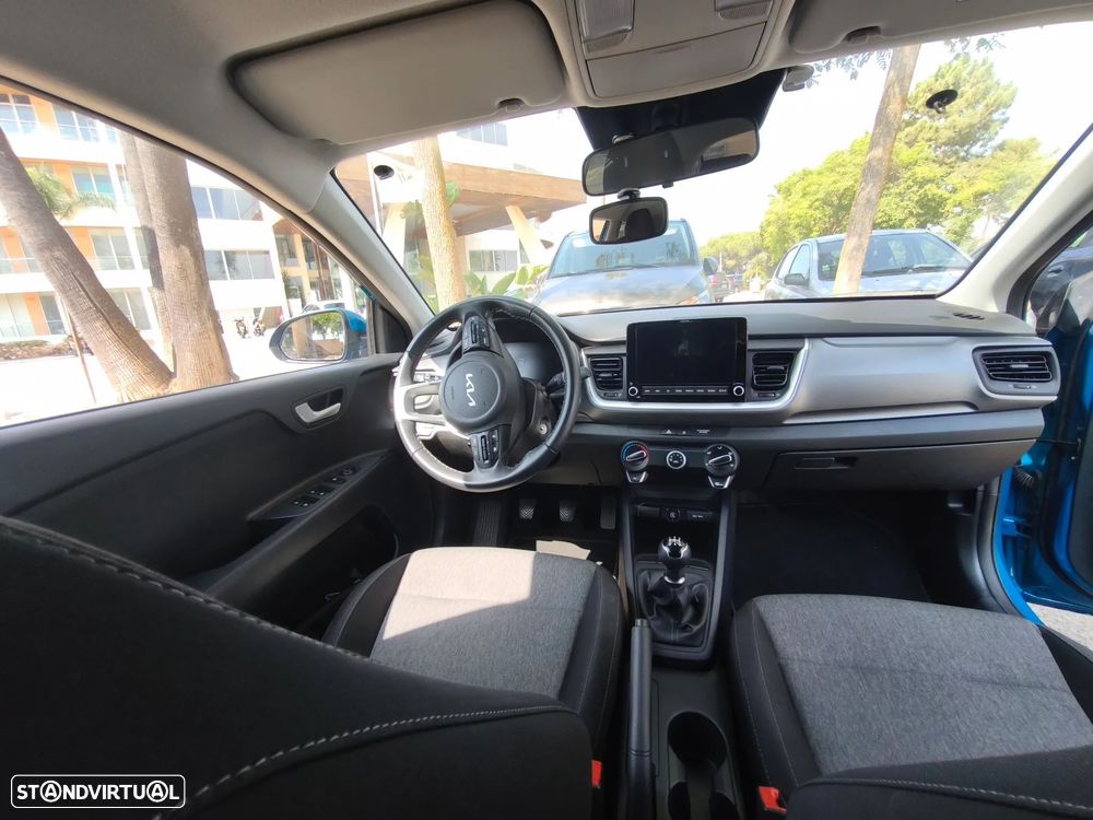 Kia Stonic 1.2 MPi Dynamic - 4