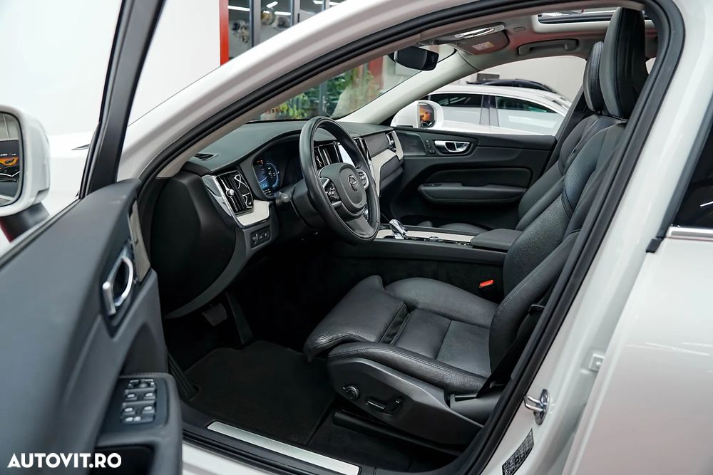 Volvo XC 60 Recharge T6 Twin Engine eAWD Inscription Expression - 4