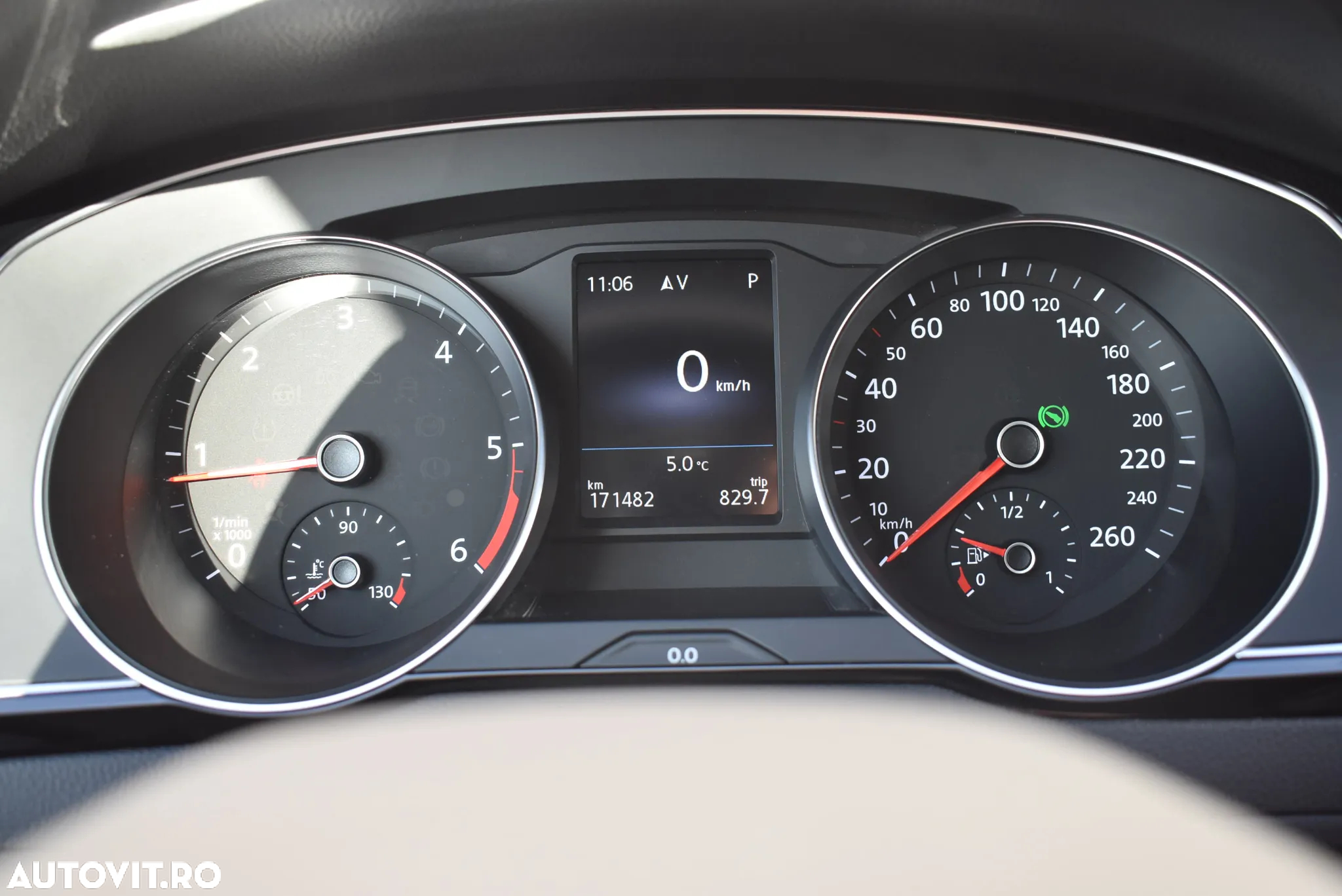 Volkswagen Passat Variant 2.0 TDI DSG (BlueMotion Technology) Comfortline - 16