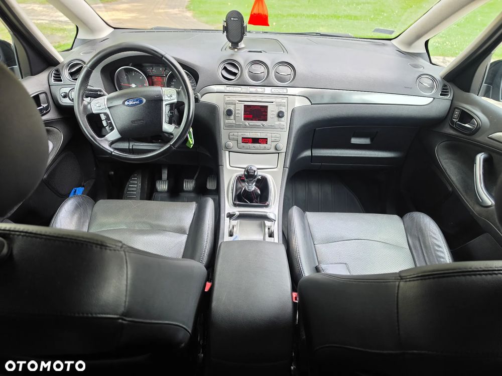 Ford S-Max - 8