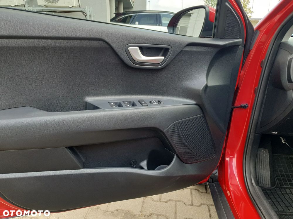 Kia Stonic 1.2 M - 11