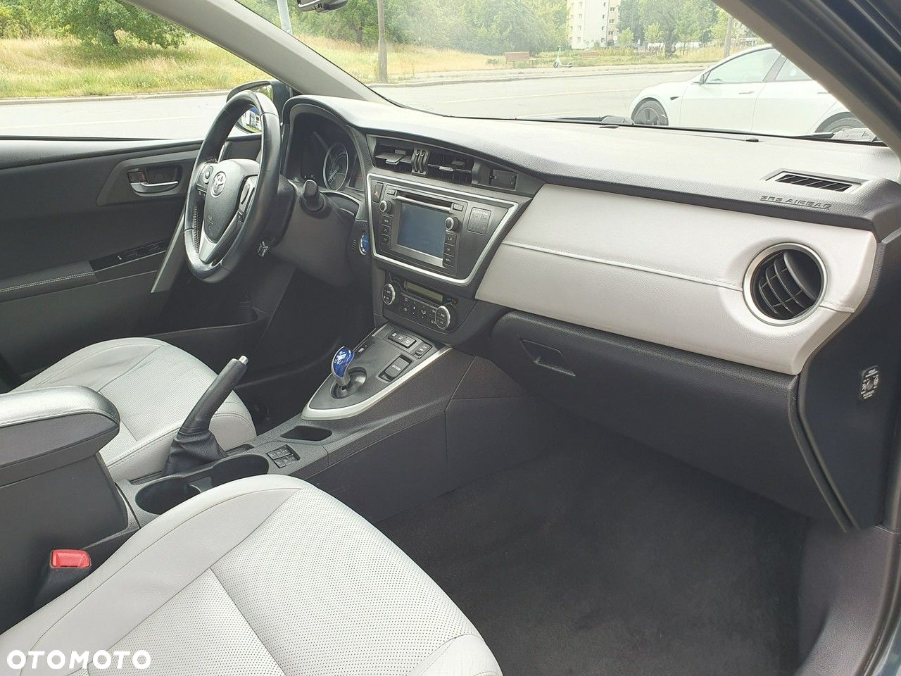 Toyota Auris - 16