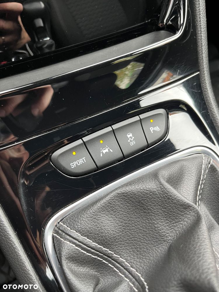 Opel Astra 1.4 T Dynamic - 32