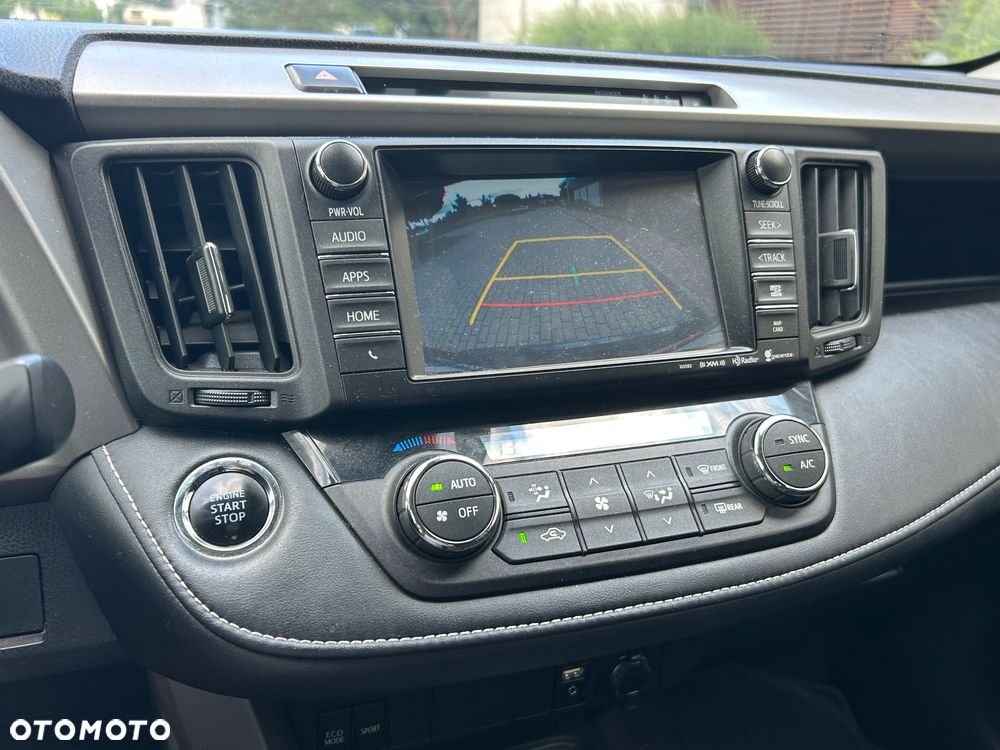 Toyota RAV4 2.5 XLE - 7