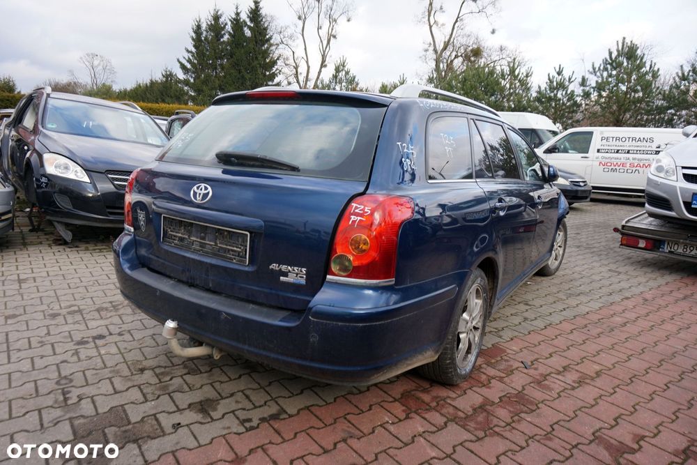 TOYOTA AVENSIS II T25 KOMBI 2005 8P4 2.0 16V 1AZ-FSE 147KM E354 GRANATOWY na części - 5