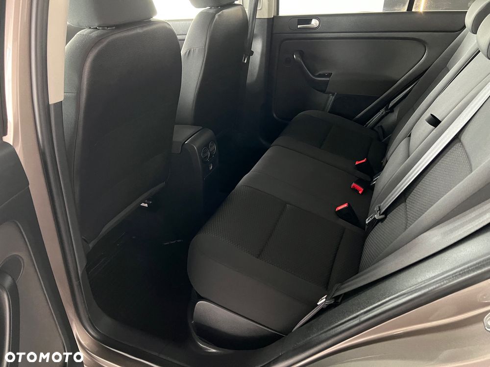 Volkswagen Golf Plus - 25