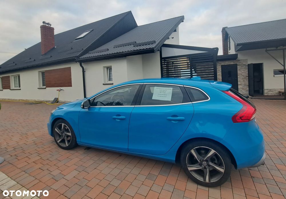Volvo V40 D2 R-Design - 5