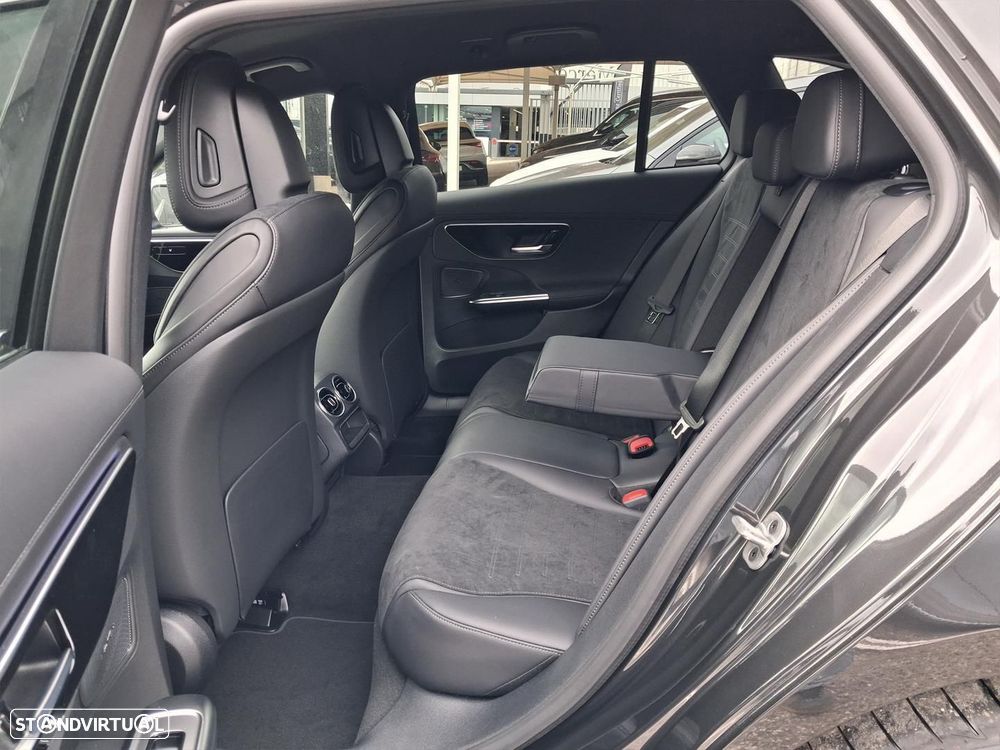 Mercedes-Benz C 300 de AMG Line - 12
